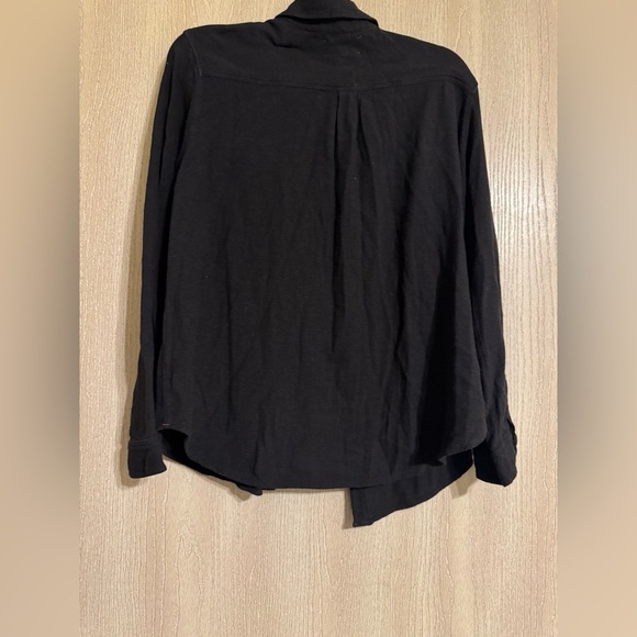 Xirena Classic Black Button-Up Shirt - Picture 7 of 8